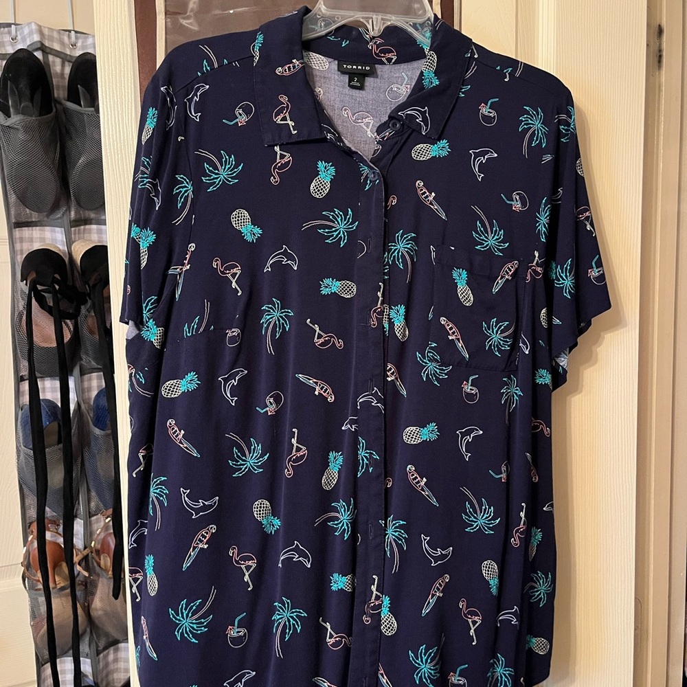 Torrid button down tropical shirt size 2